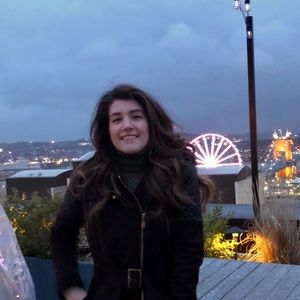 Meet your Posher, Olivia